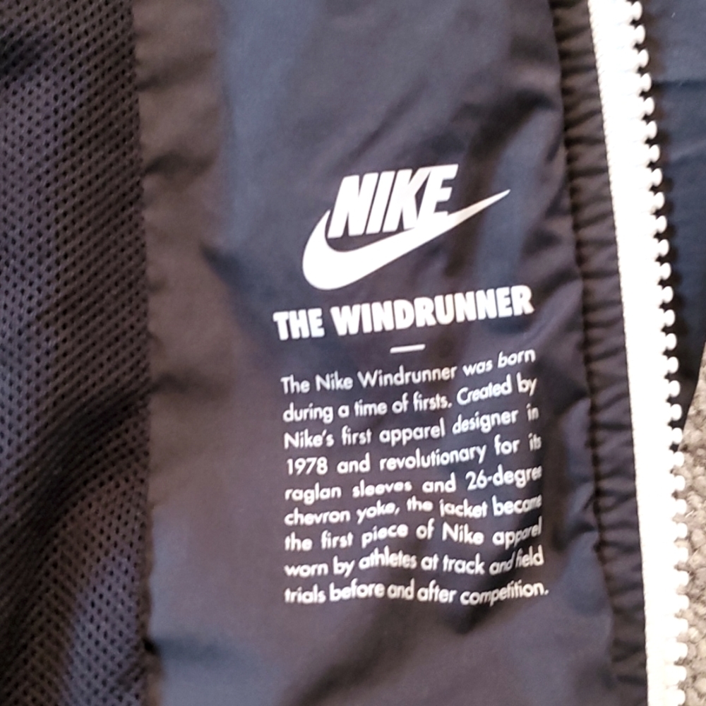NIKE Windrunner Jacket - Picture 3 of 5